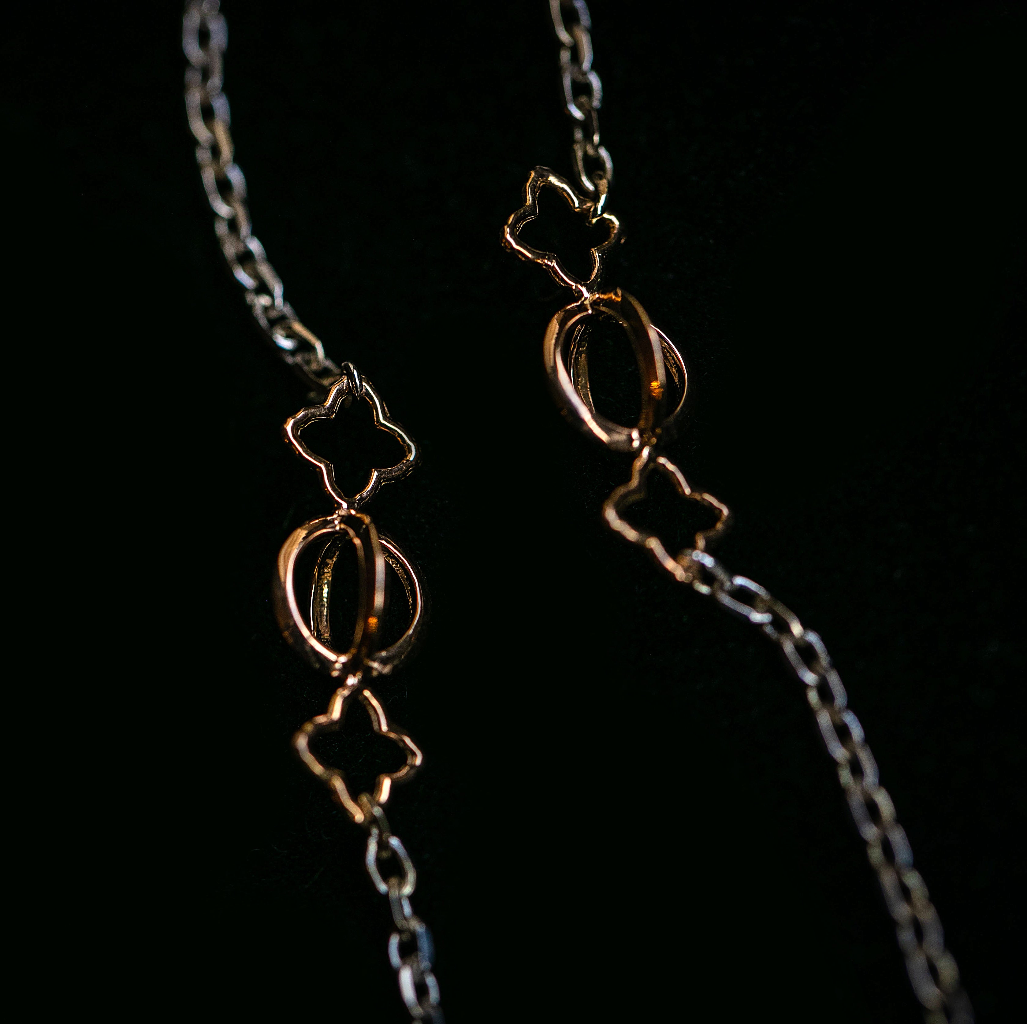 White gold hot sale cage chain